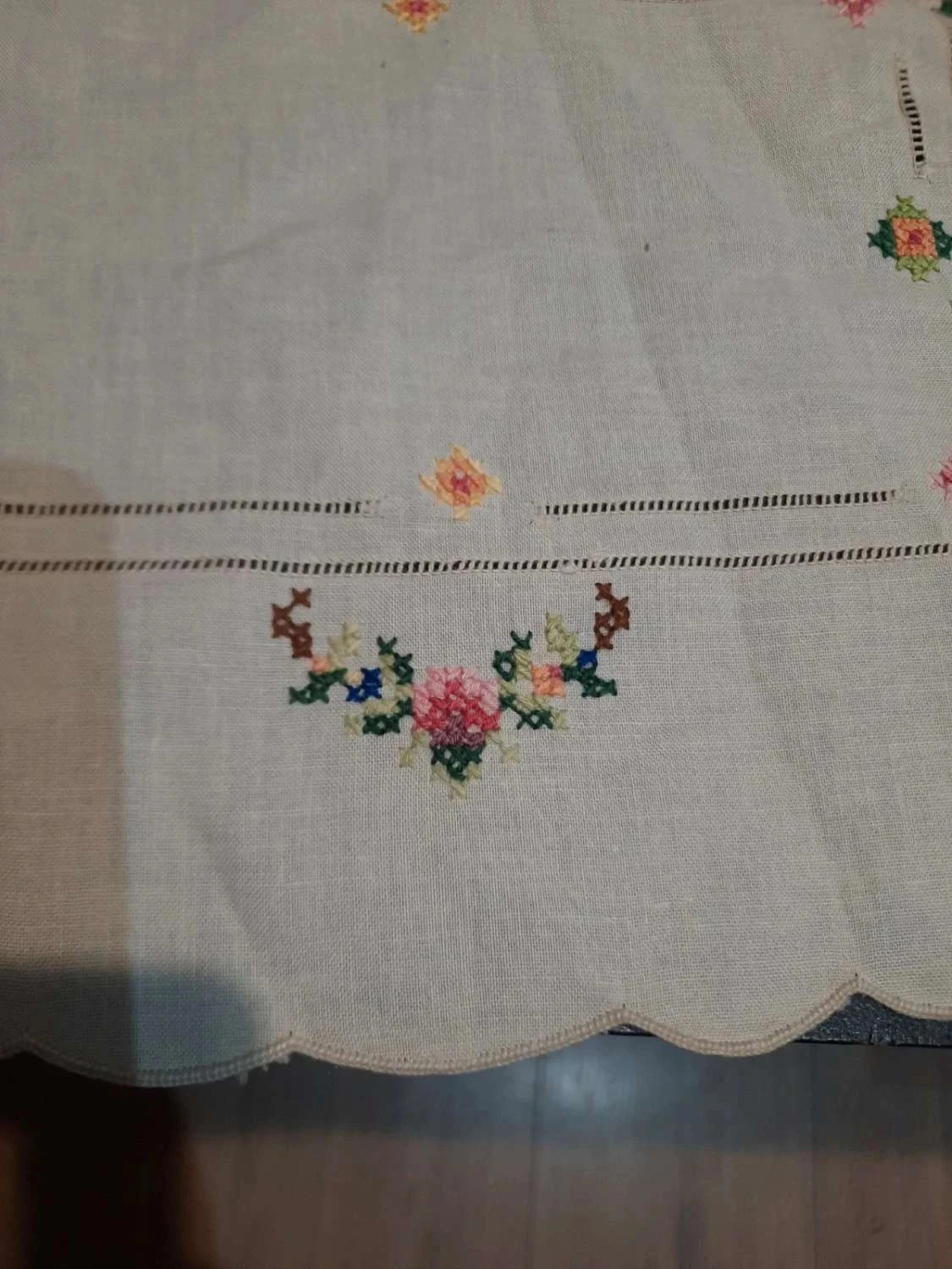 🥀Lot de 6 napperons neufs en coton brodé .Fait Main. – photo 2